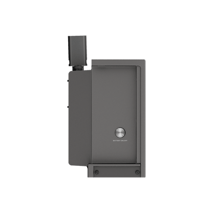 EcoFlow PowerOcean Wechselrichter mit zentralem BATTERY ON OFF Knopf auf der Front