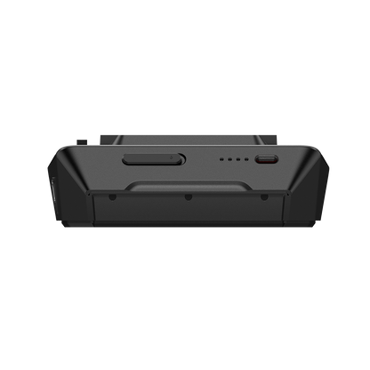 EcoFlow Wave 2 Zusatzakku von vorne mit Schalter und Ladeanzeige in schwarzem kompaktem Design.